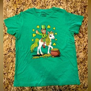 Funny Irish Elf on Unicorn Saint Patrick's Shirt Kids YS